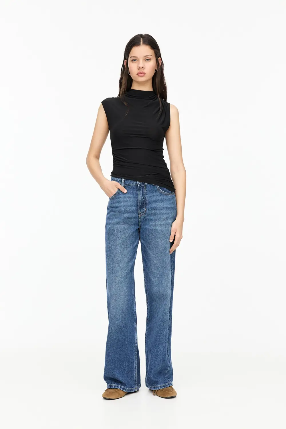 Asymmetric gathered T-shirt