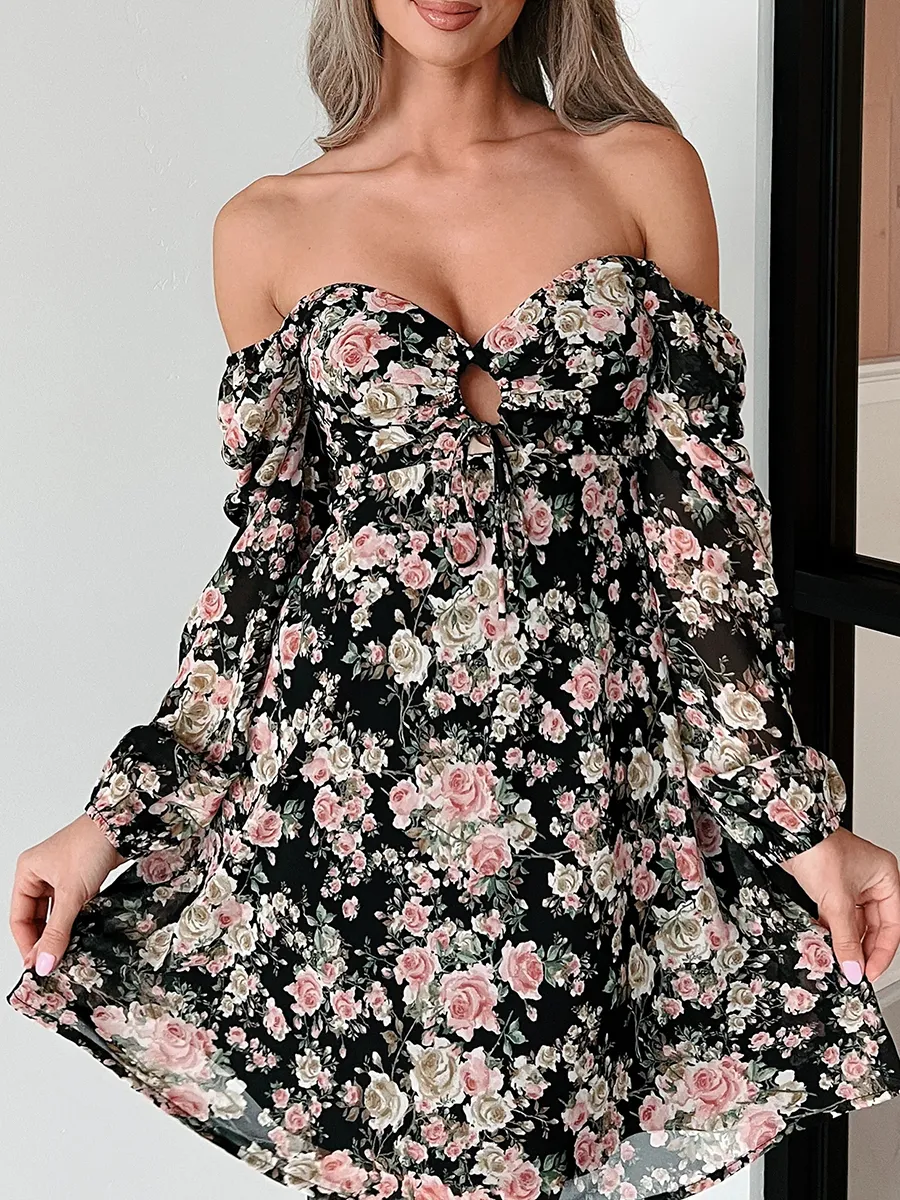 Floral Black Dress With Puffed Sleeves