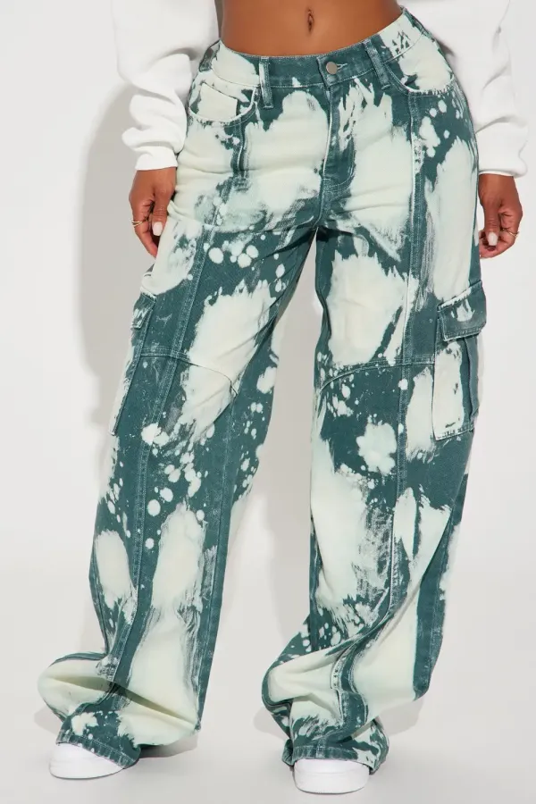 Can't Look Away Easy Waist Cargo Jeans - Blue/combo