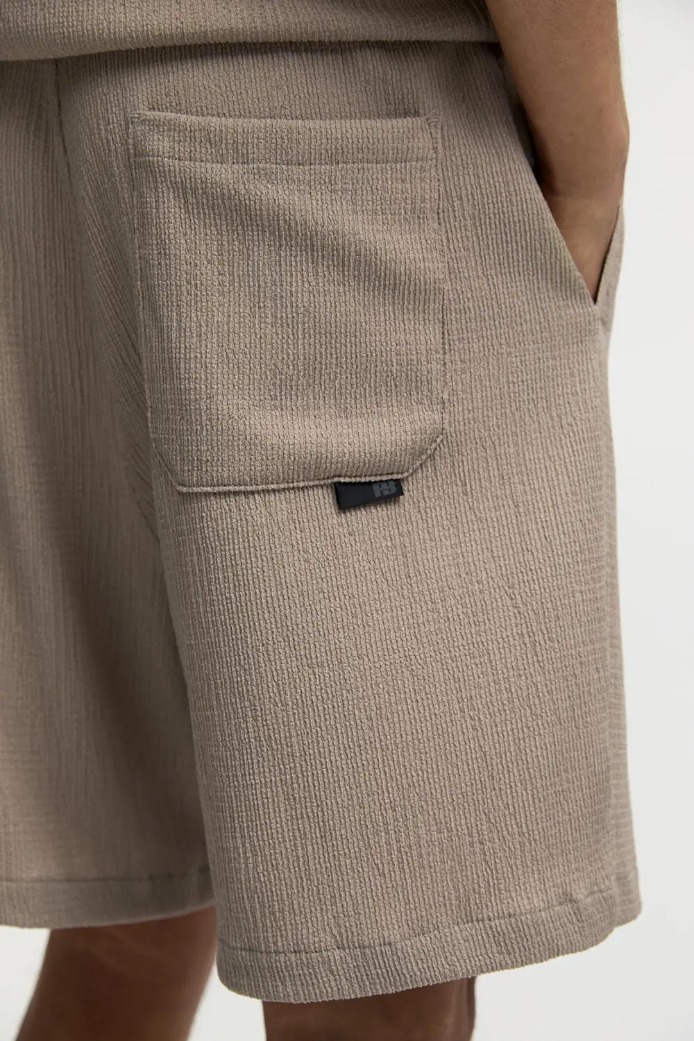 Flowing Bermuda shorts