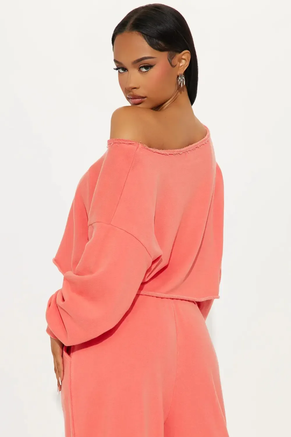 The Washed Off Shoulder Sweatshirt - Coral