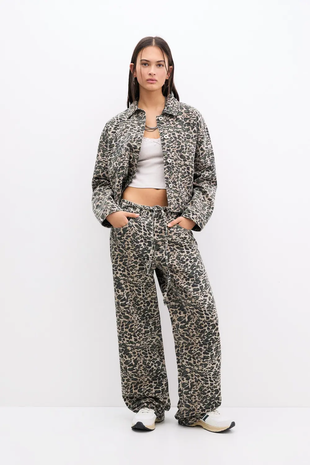 Jeans baggy leopardo cinturón