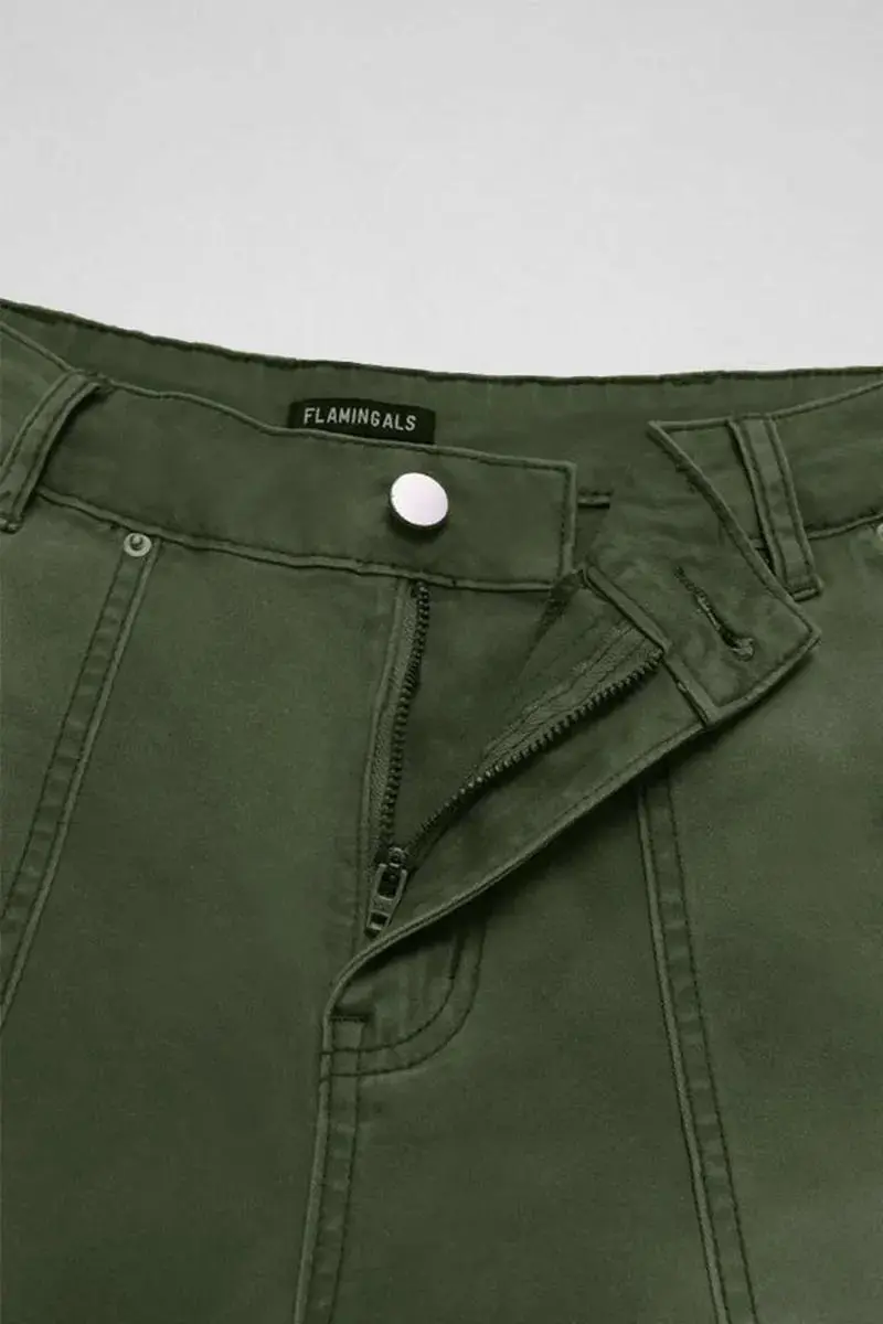 Flap Pocket Back Mid Waist Crop Pants Without Belt