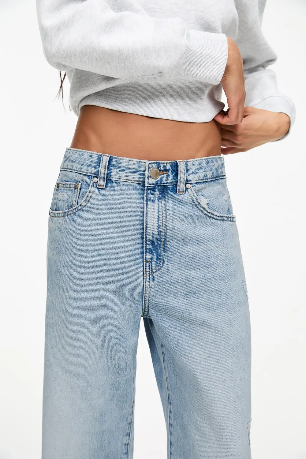 Jeans baggy rectos vuelta bajo