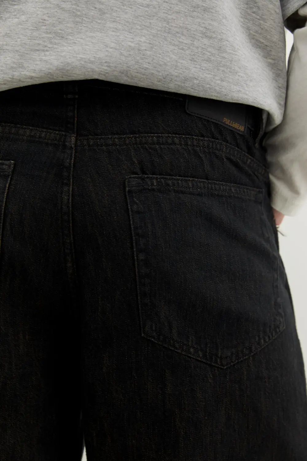 Wide-leg jeans