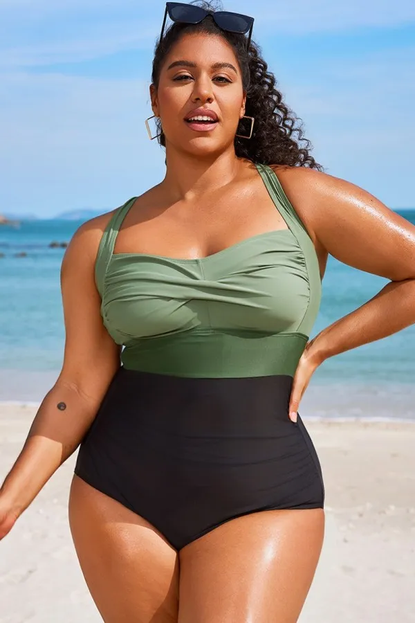 Plus Size Contrast Twist Front Skinny One Piece Swimsuit