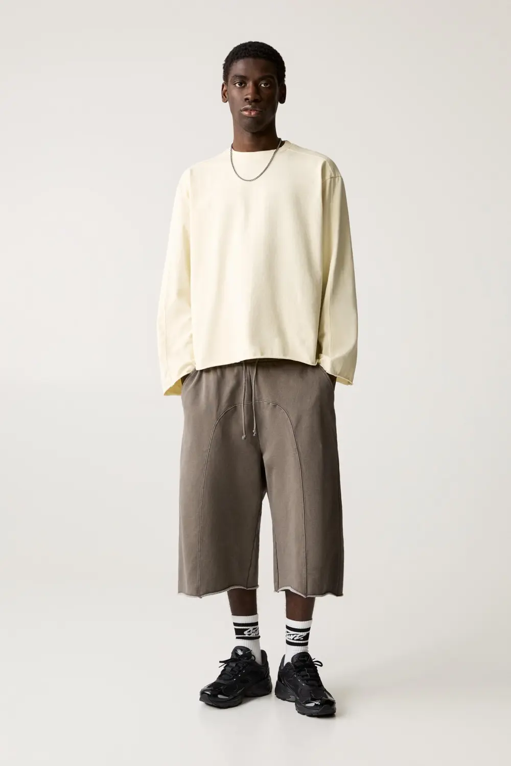Faded T-shirt with frayed hem