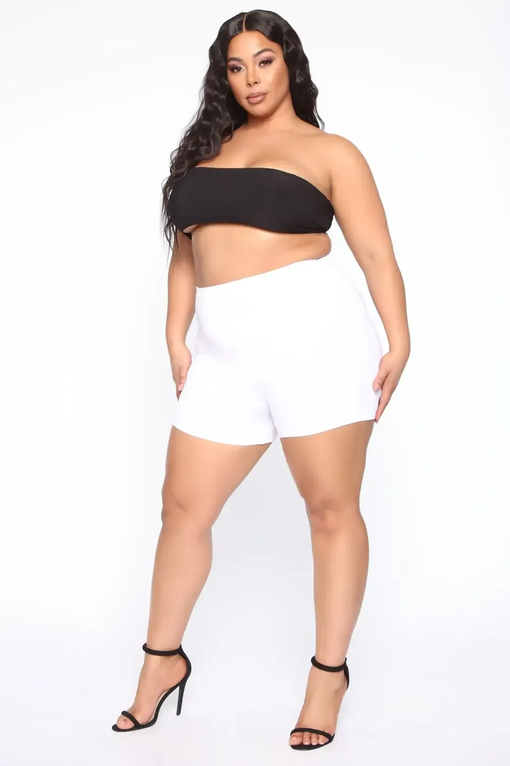 Uncomplicated Seamless Shorts - White