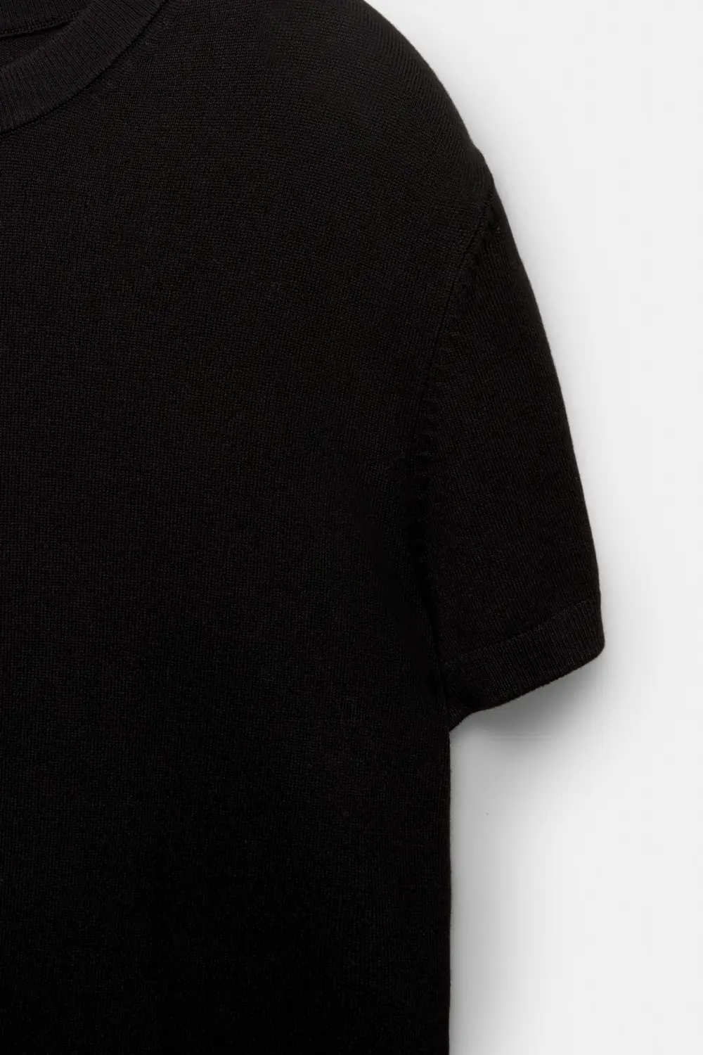 Short sleeve knit T-shirt