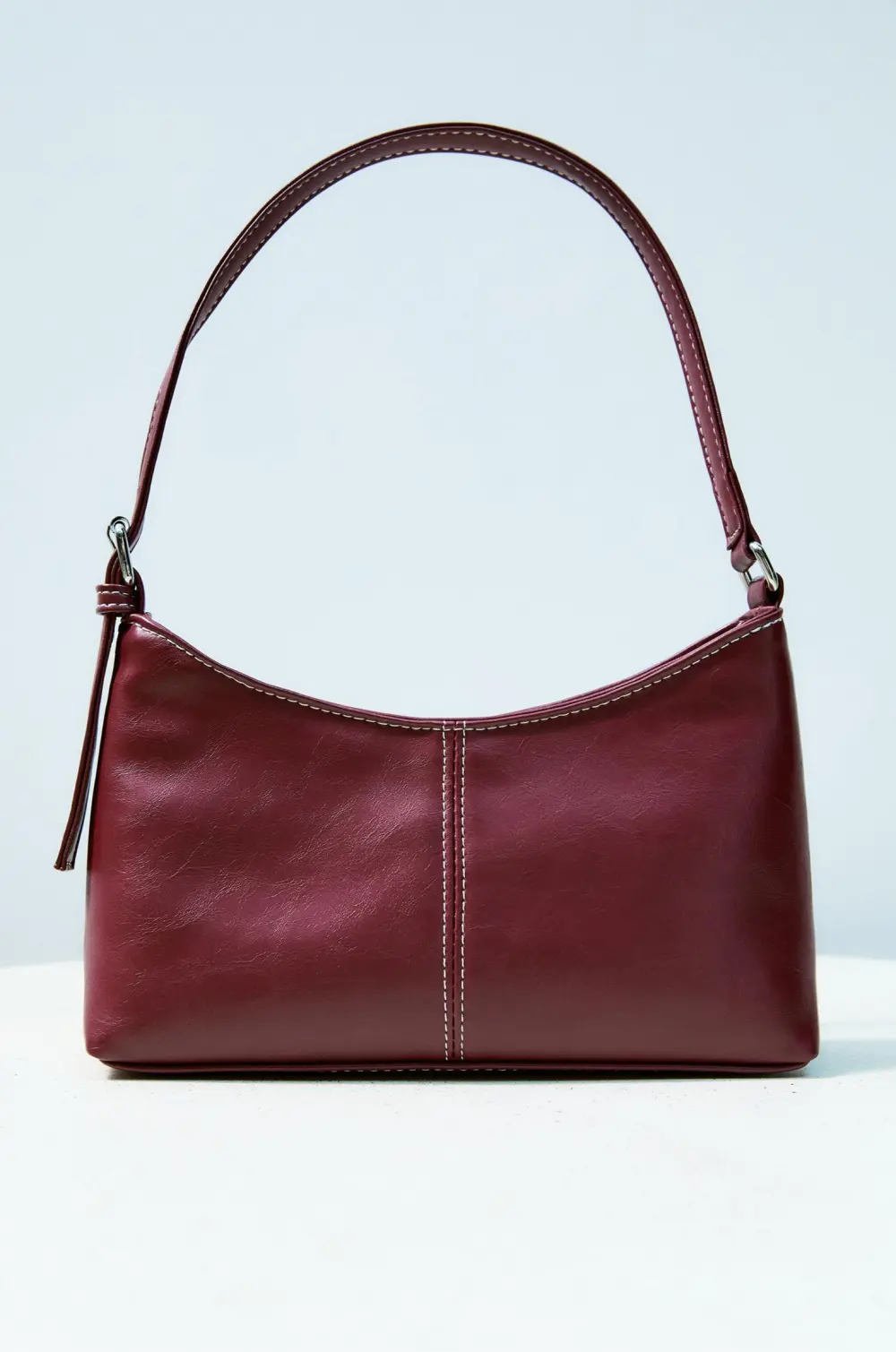 Bolso de hombro costuras