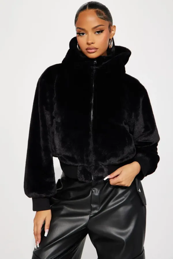 Warm Cuddles Faux Fur Jacket - Black