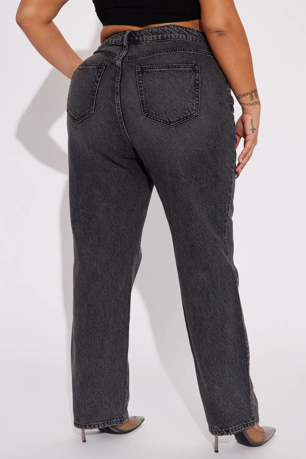 The Crossover Straight Leg Jeans - Black