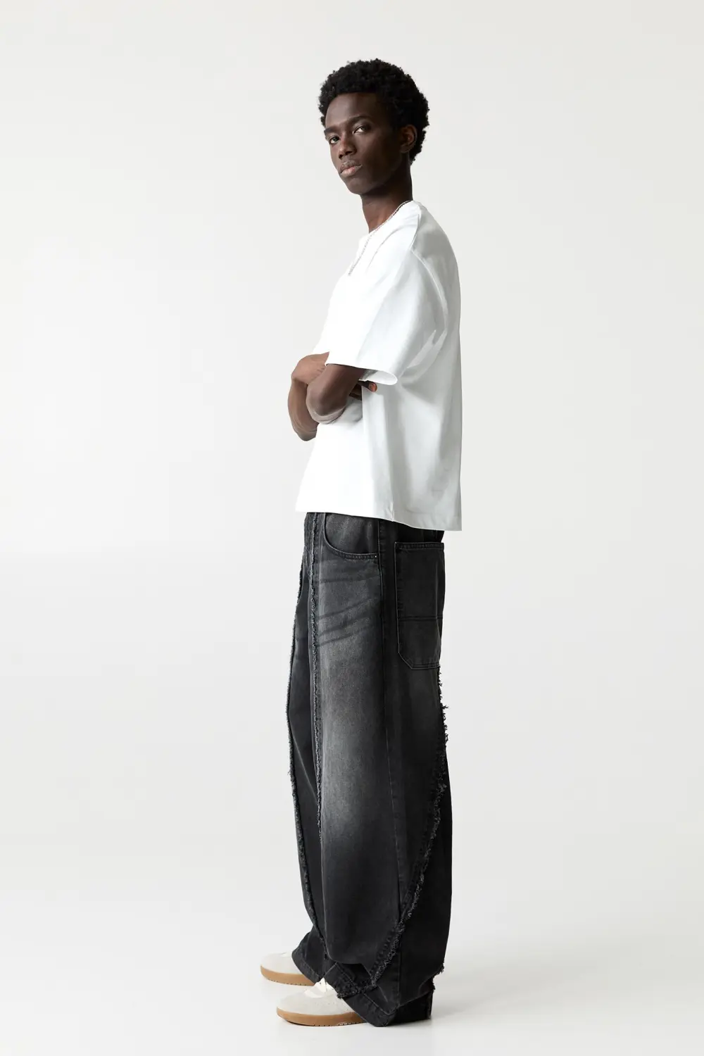 Baggy jeans with fringing