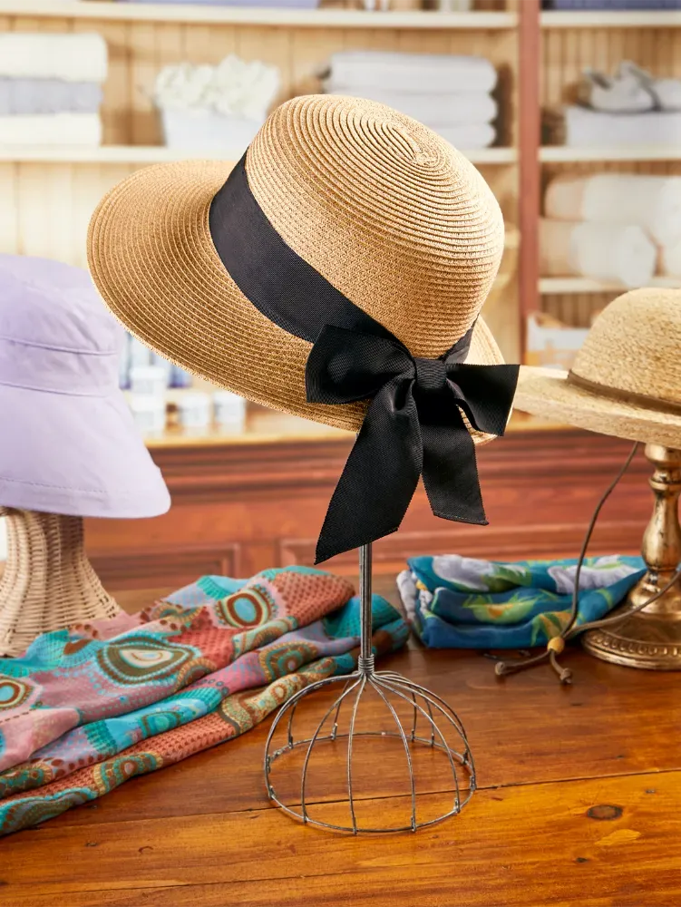 Women's Raffia Hat With Ribbon and Bow