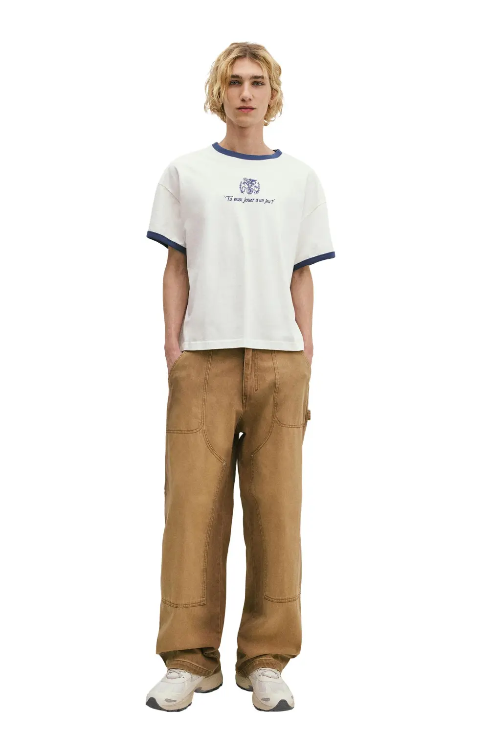 Contrast embroidered T-shirt