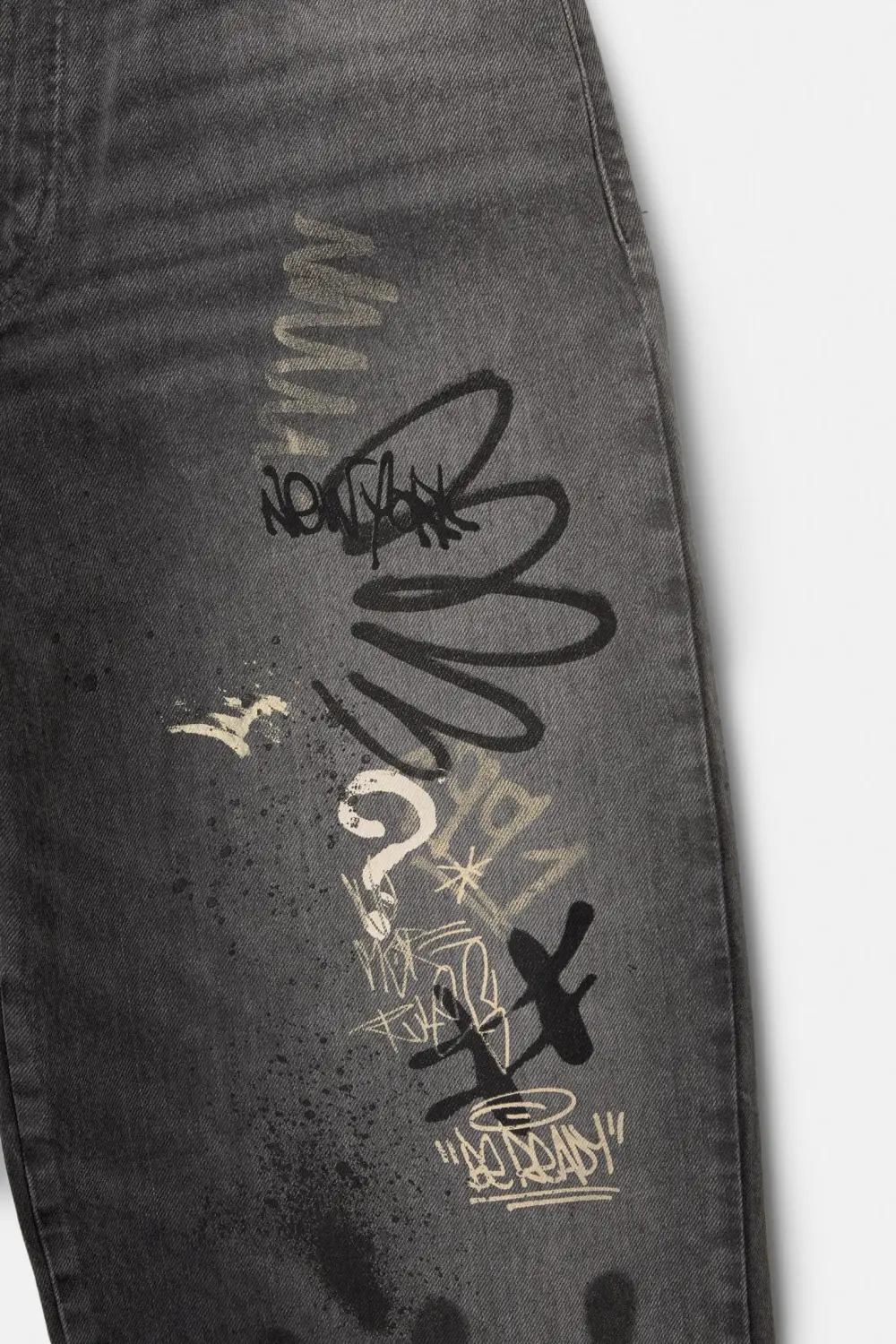 Graffiti skater jeans
