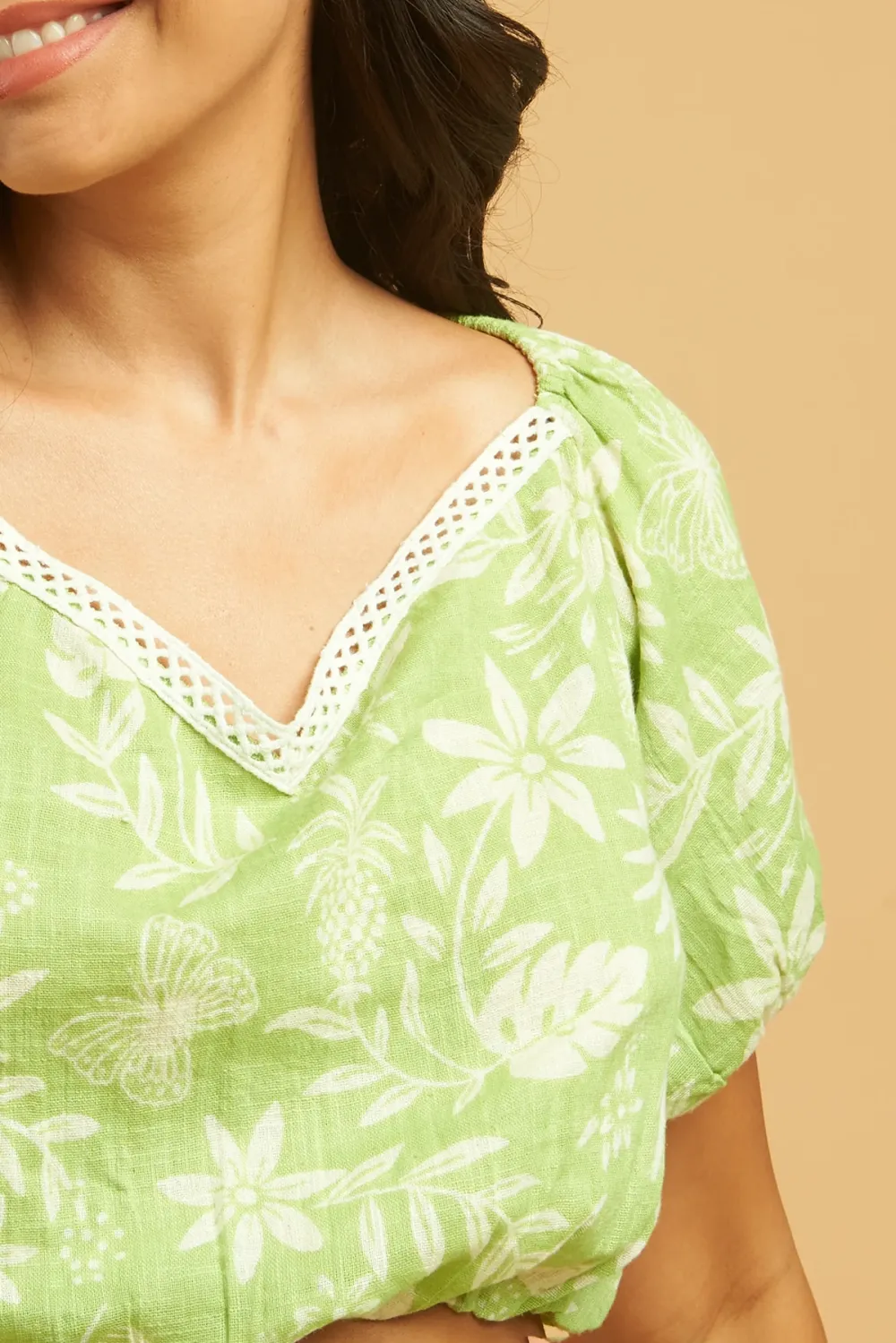 Light Green Floral Print Puff Sleeve Crop Top