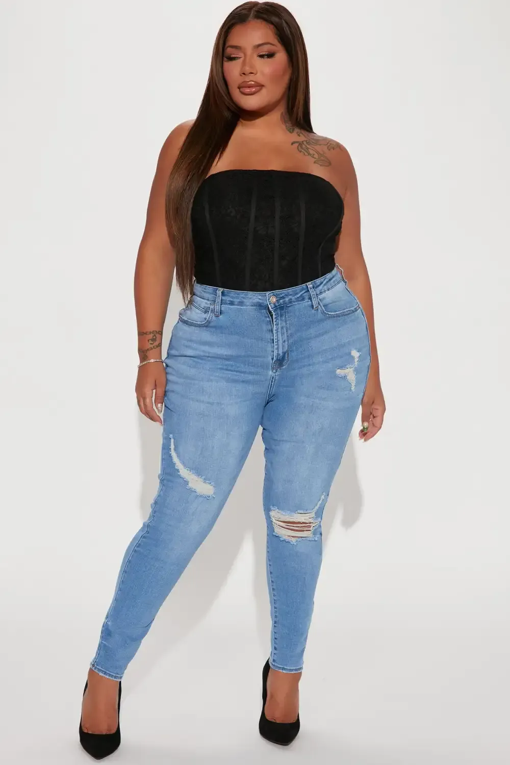 Sneaking Out Stretch Skinny Jeans - Medium Wash