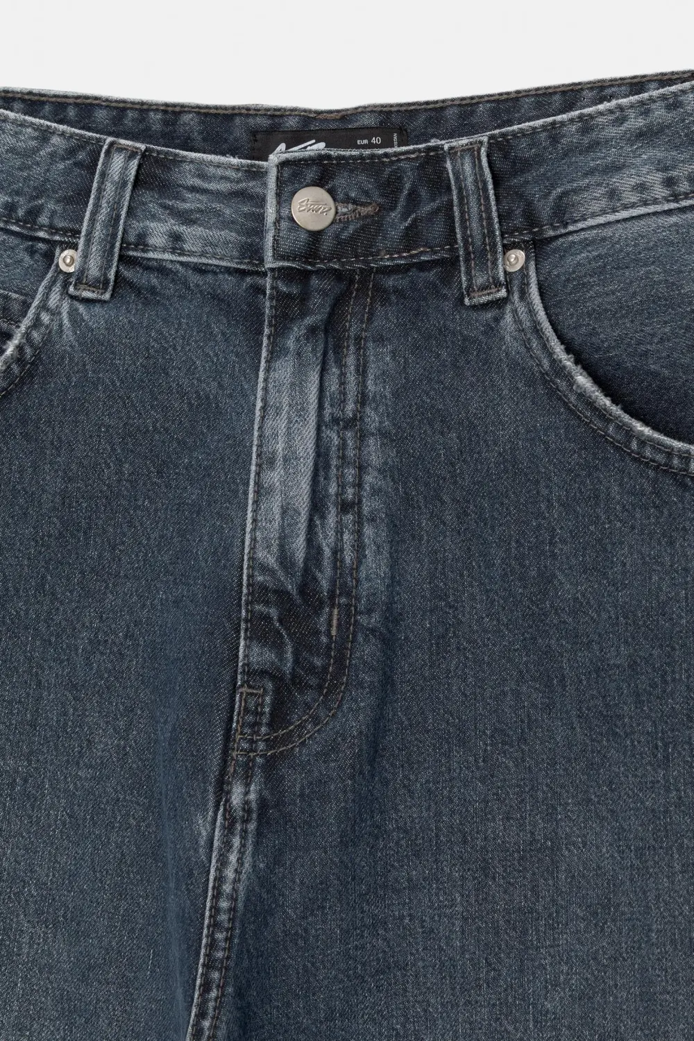 Loose baggy jeans