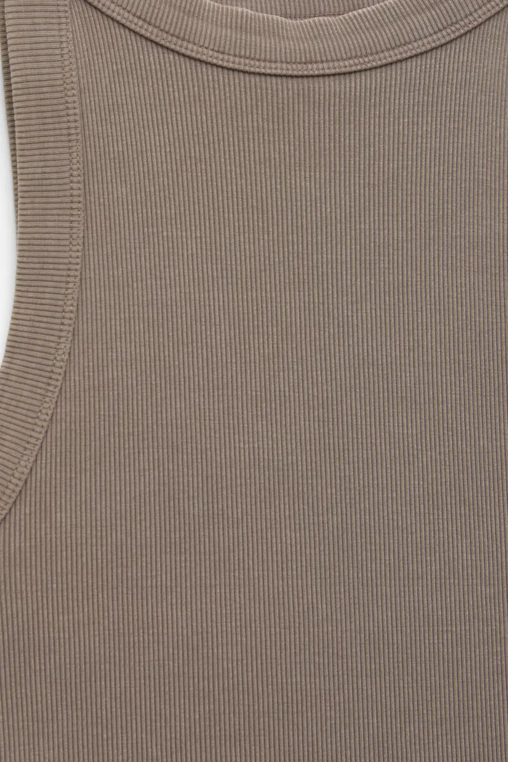 Halter neck tank top with trims