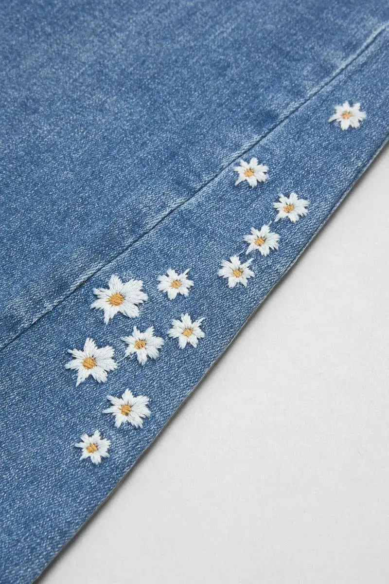 Wash Floral Embroidered Split Hem Mid Rise Bootcut Jeans Without Belt
