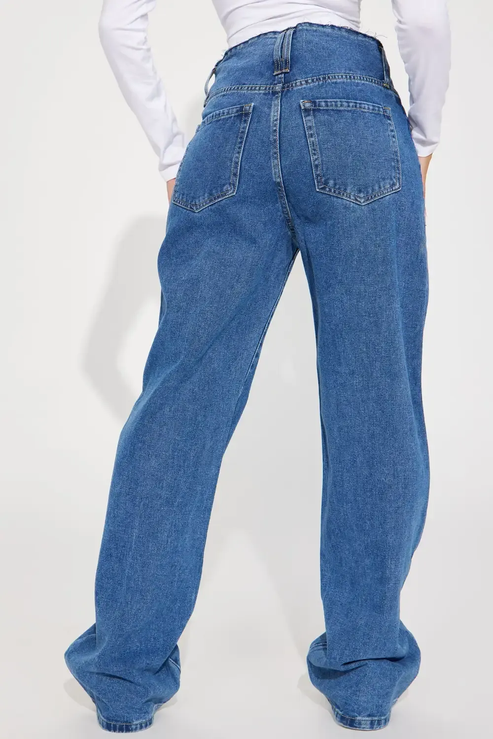 Uphill Cut Off Waistband Baggy Jeans - Medium Wash