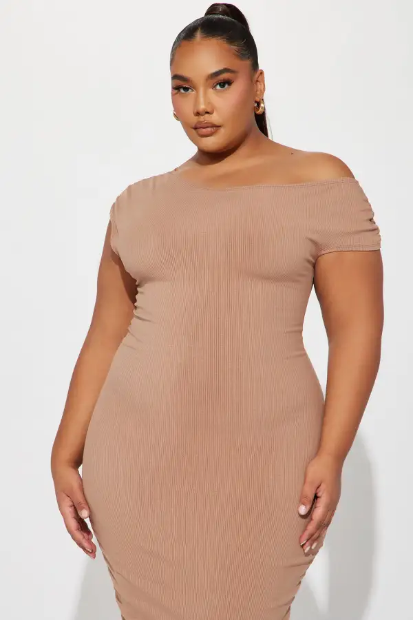 Kelli Snatched Maxi Dress - Nude