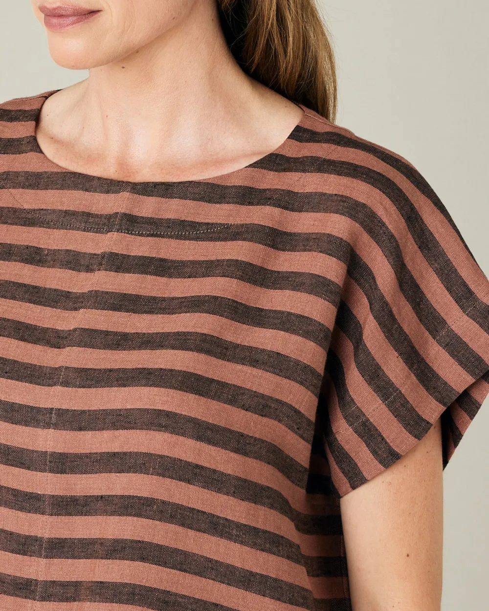 BISCUIT STRIPE LINEN TOP