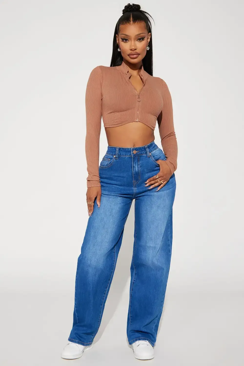 Royale Stretch Straight Leg Jeans - Medium Wash