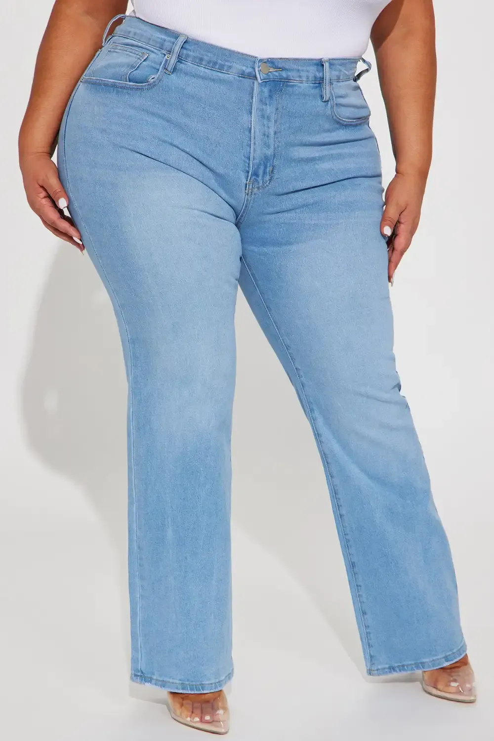 Classic 90s Low Stretch Straight Leg Jeans - Light Wash