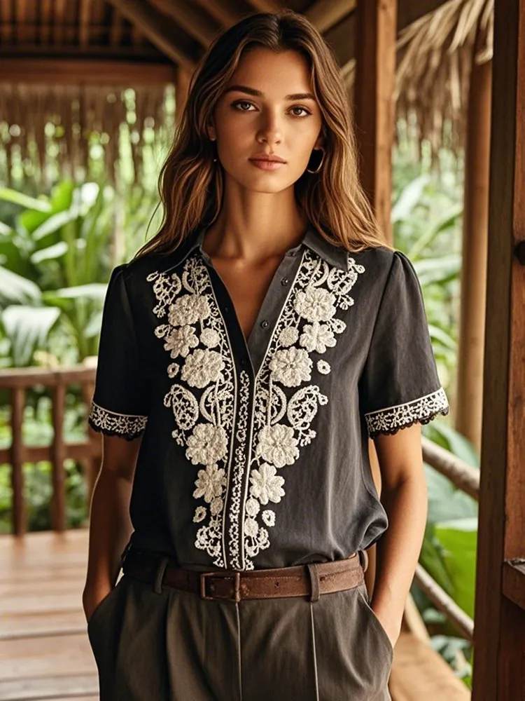 Women's Retro Floral Lace Embroidery Art Shirt