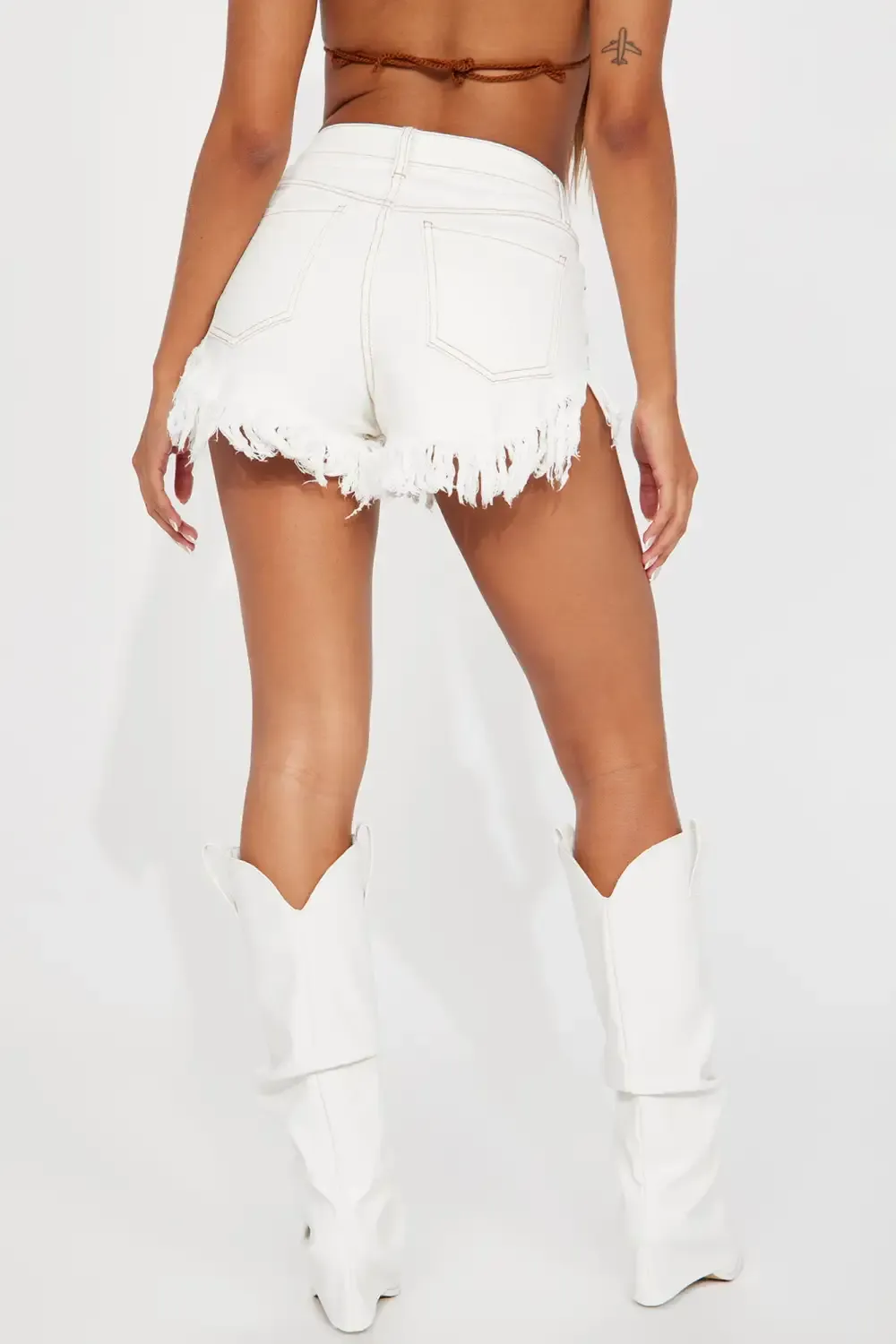 Winding Up Low Stretch Cut Off Denim Shorts - Ivory