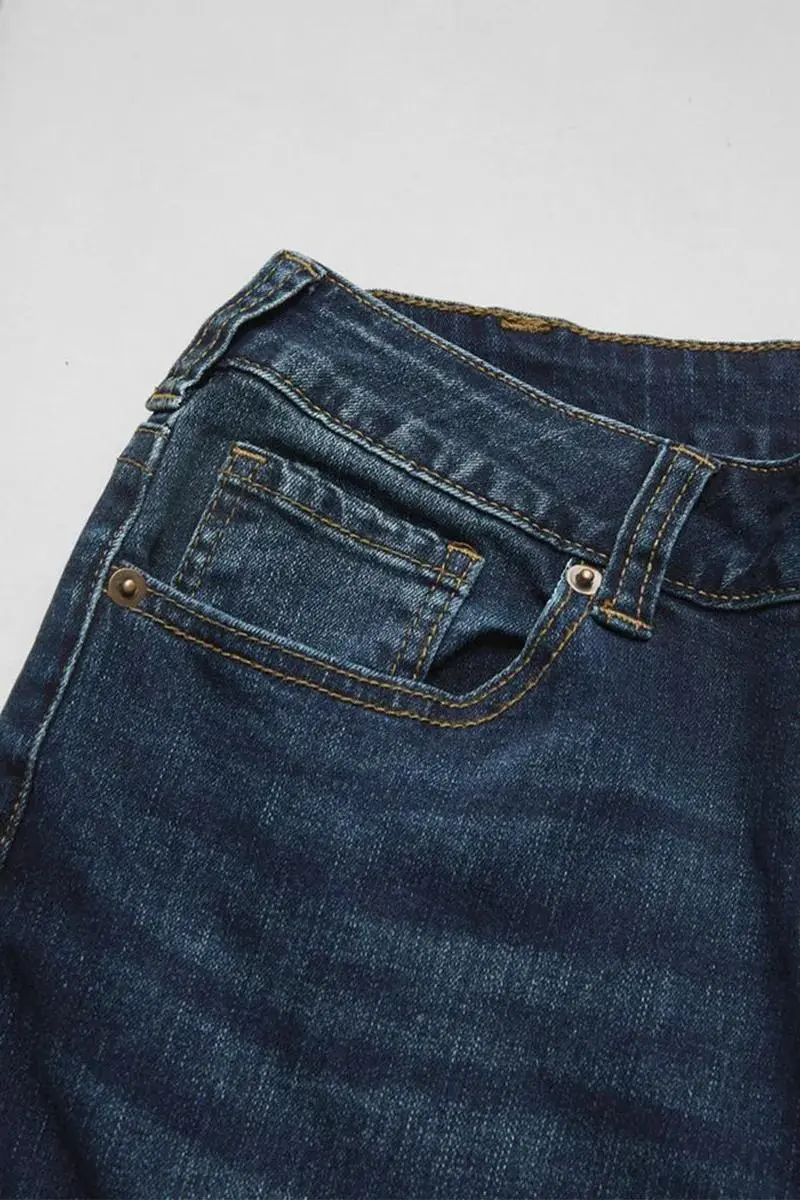 Wash Embroidery Pocket Back Flap Pocket Mid Rise Bootcut Jeans