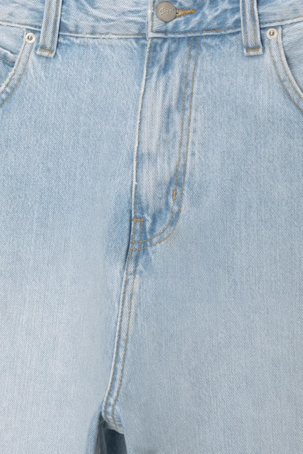 Loose baggy jeans