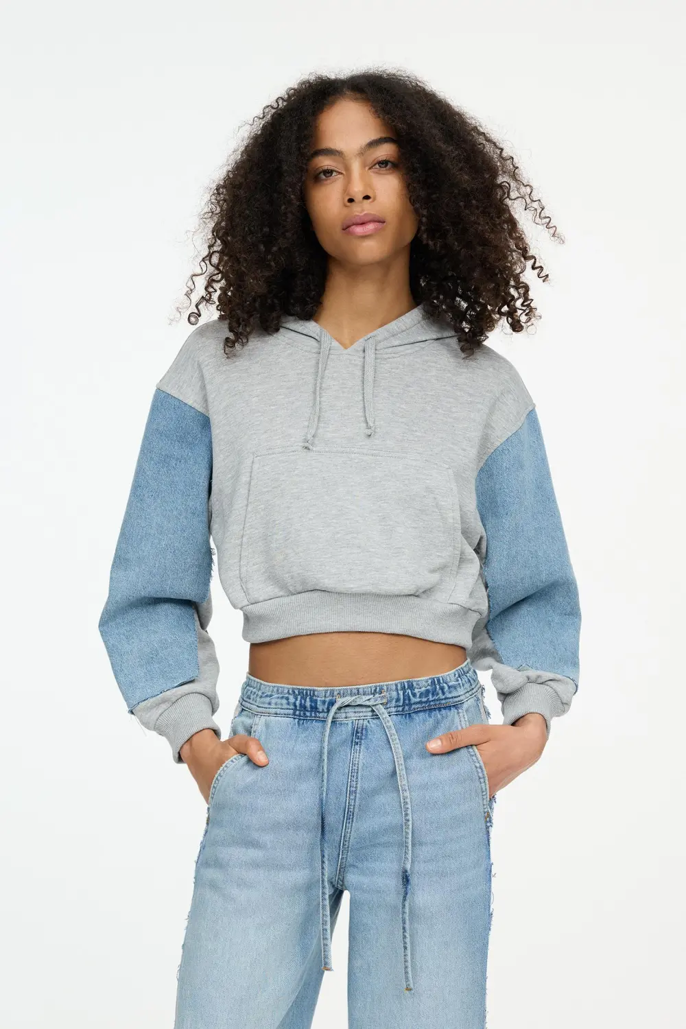 Sudadera cropped mangas vaqueras
