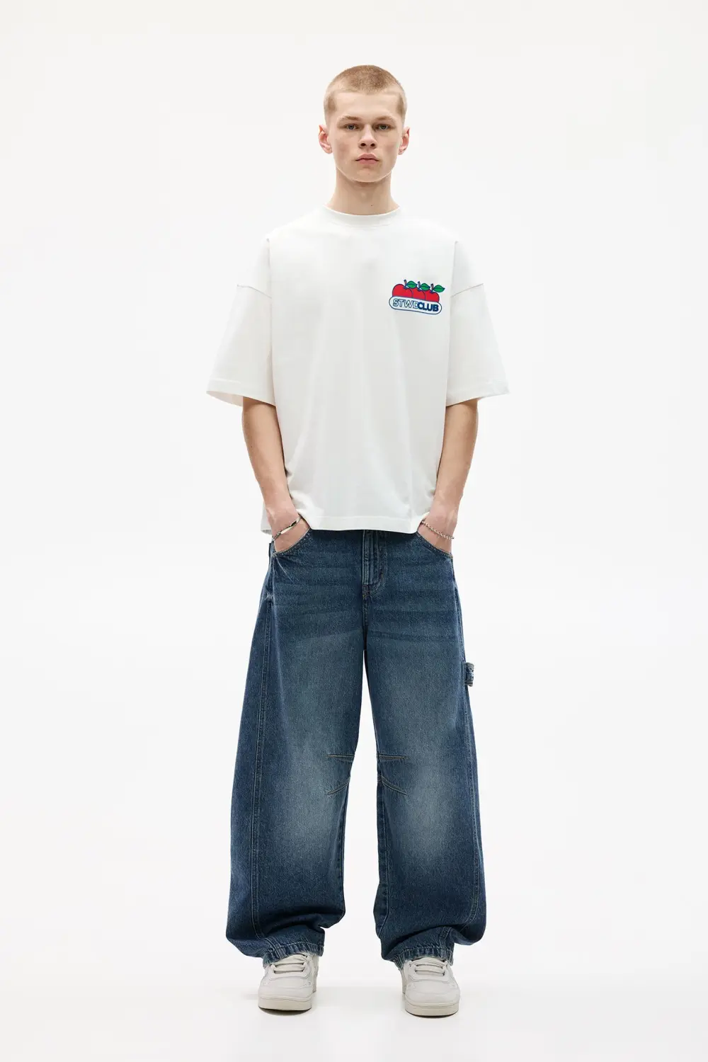 STWD T-shirt with an apple graphic