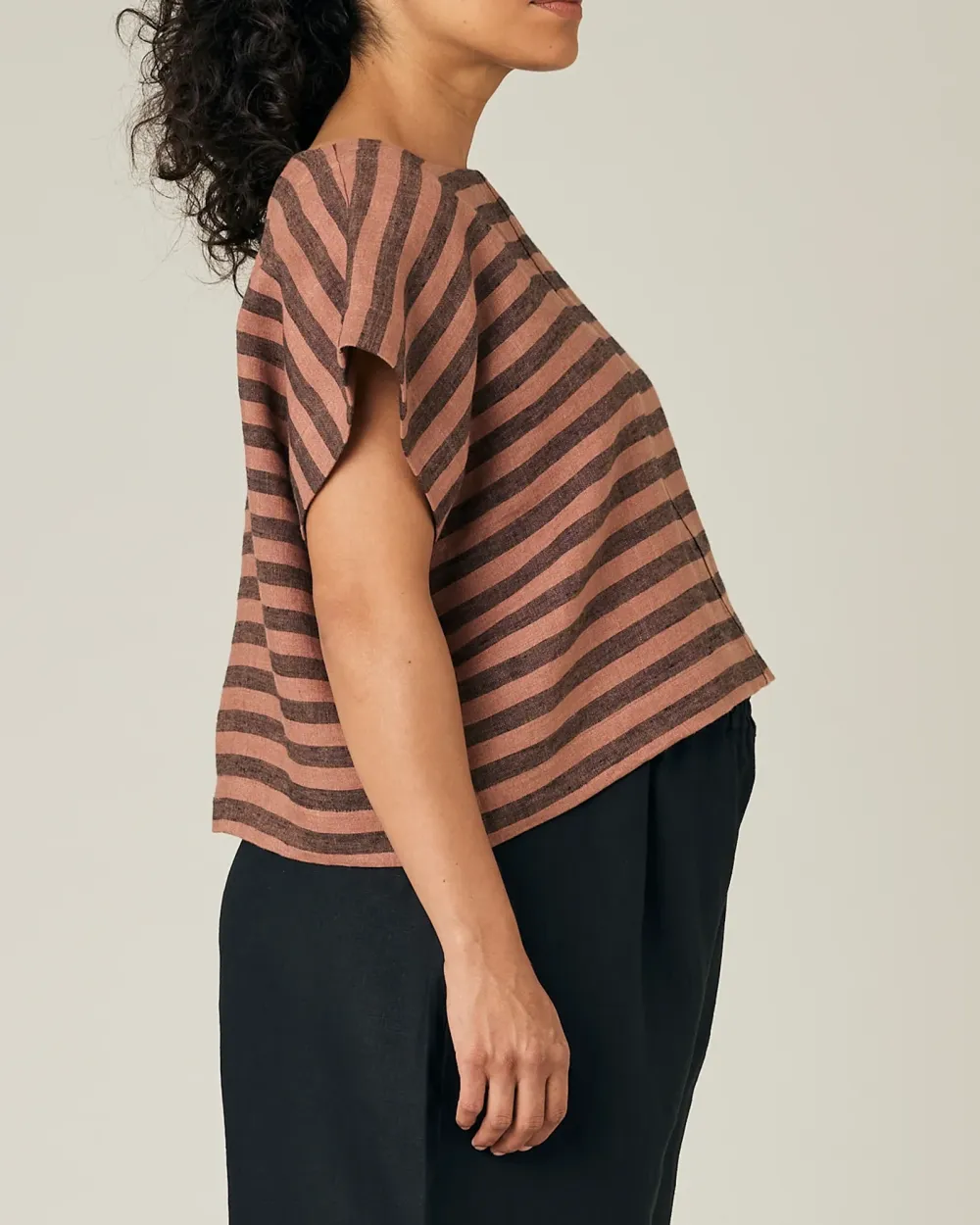 BISCUIT STRIPE LINEN TOP