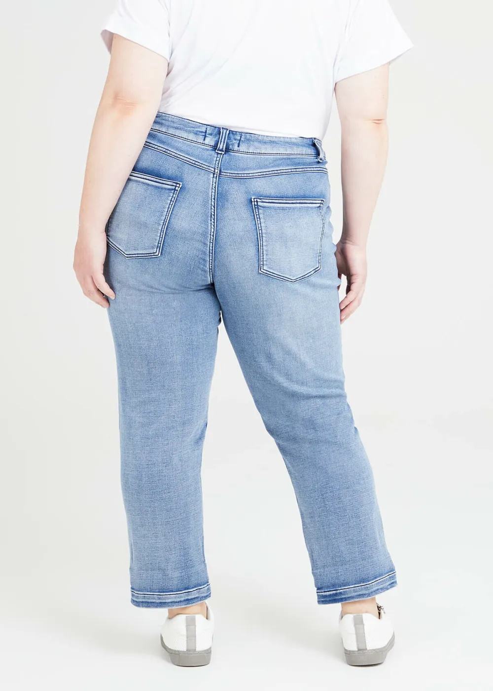 Petite Easy Fit Denim Jean