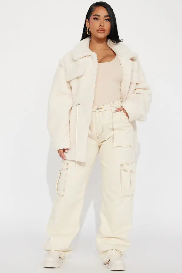 Better Than Yours Convertible Sherpa Jacket - Cream