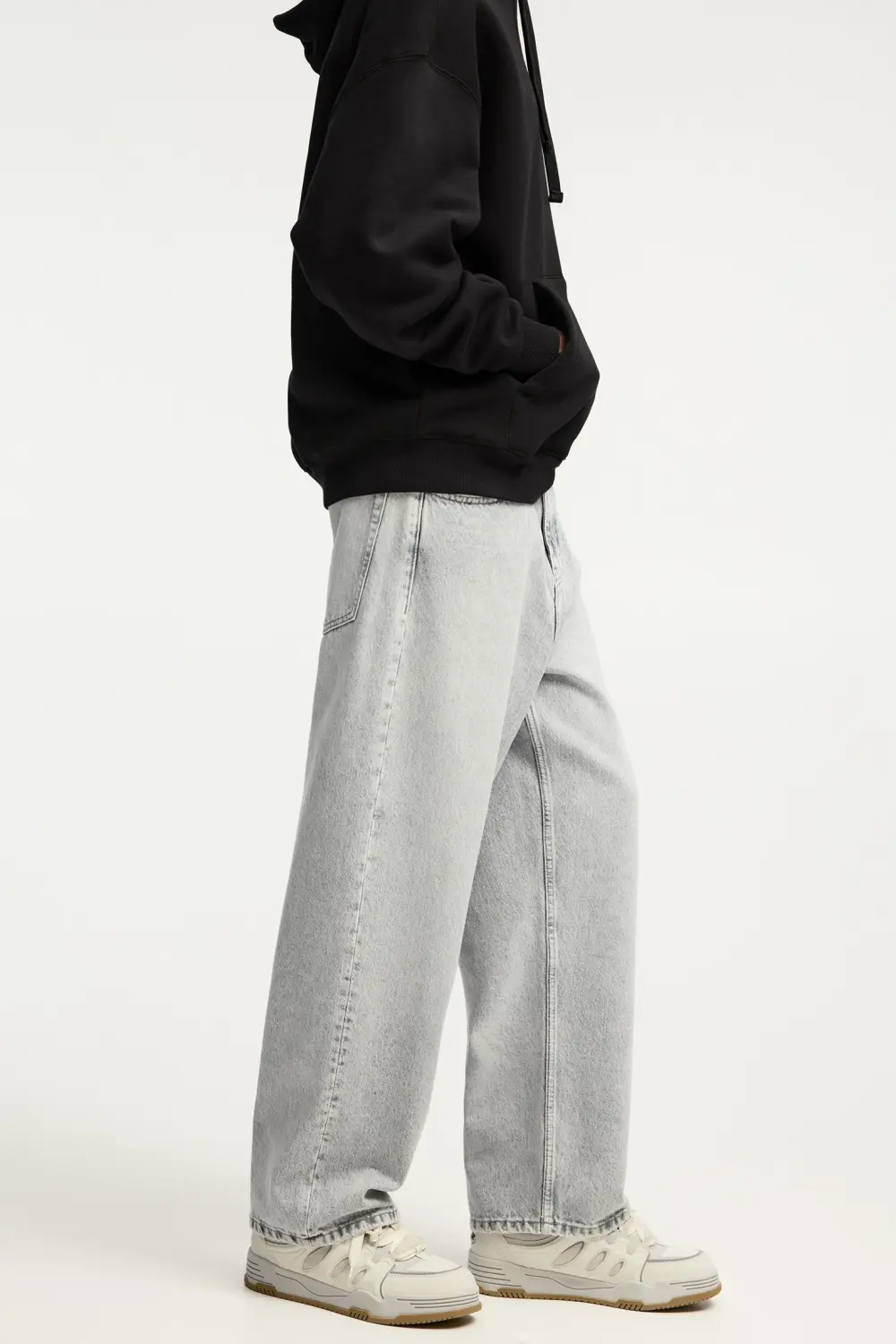 Loose baggy jeans