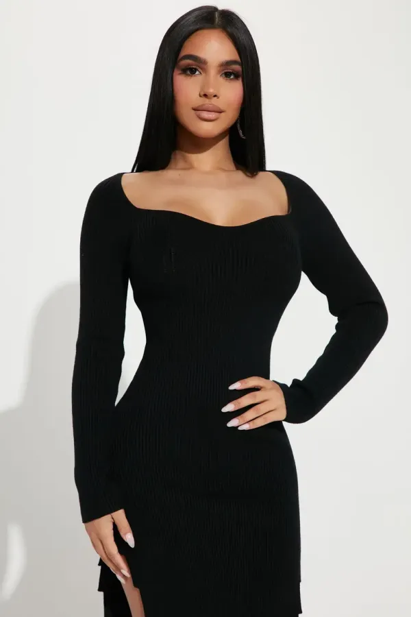 Seduction Sweater Maxi Dress - Black