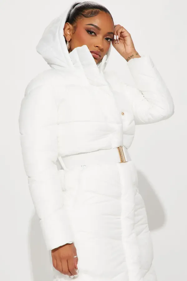Snow Style Belted Puffer Jacket - White