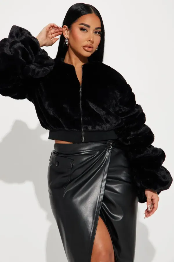 Fall For You Faux Fur Jacket - Black
