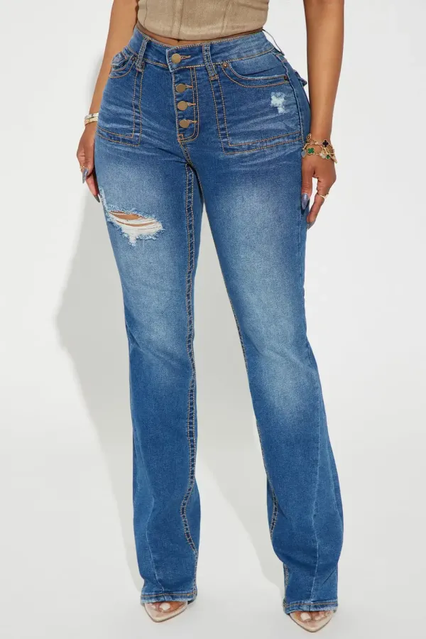 Getting Served Stretch Bootcut Jeans - Medium Wash