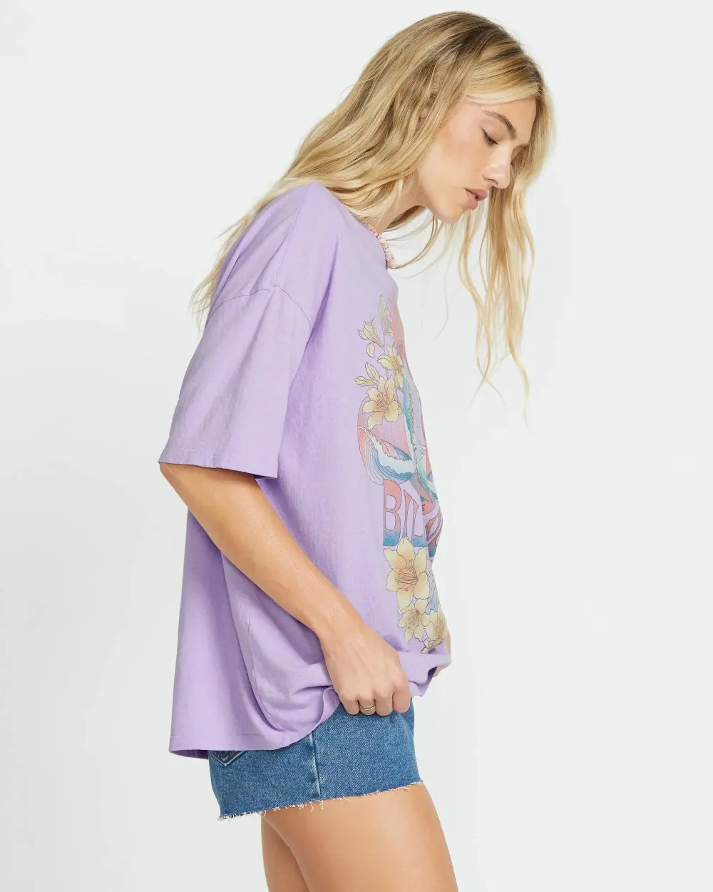 Goes Around Here Tee - Peaceful Lilac