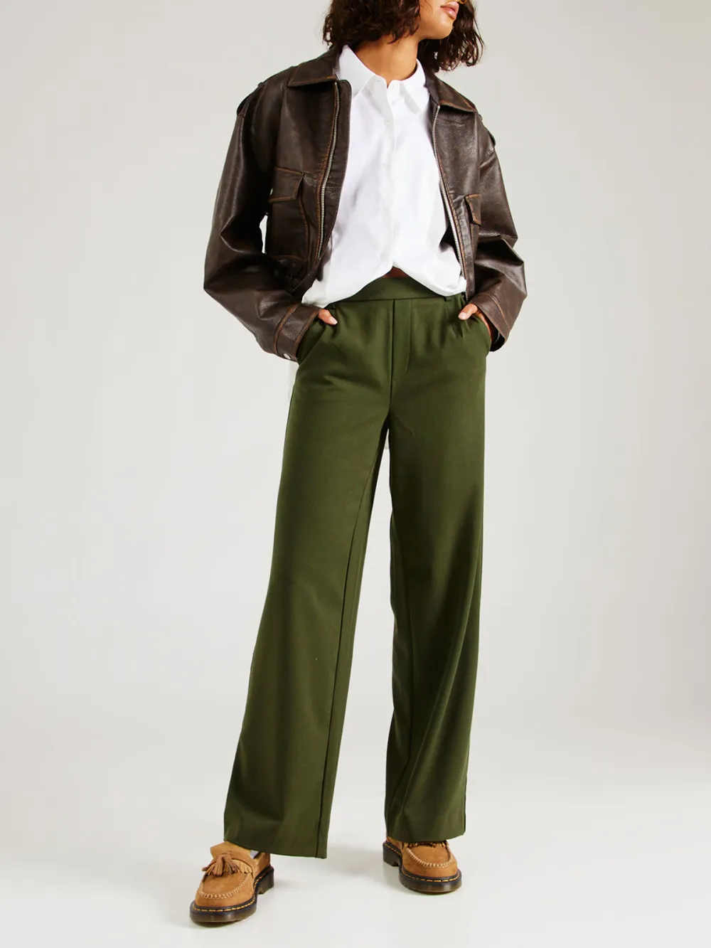 Wide Leg Pleat-Front Pants