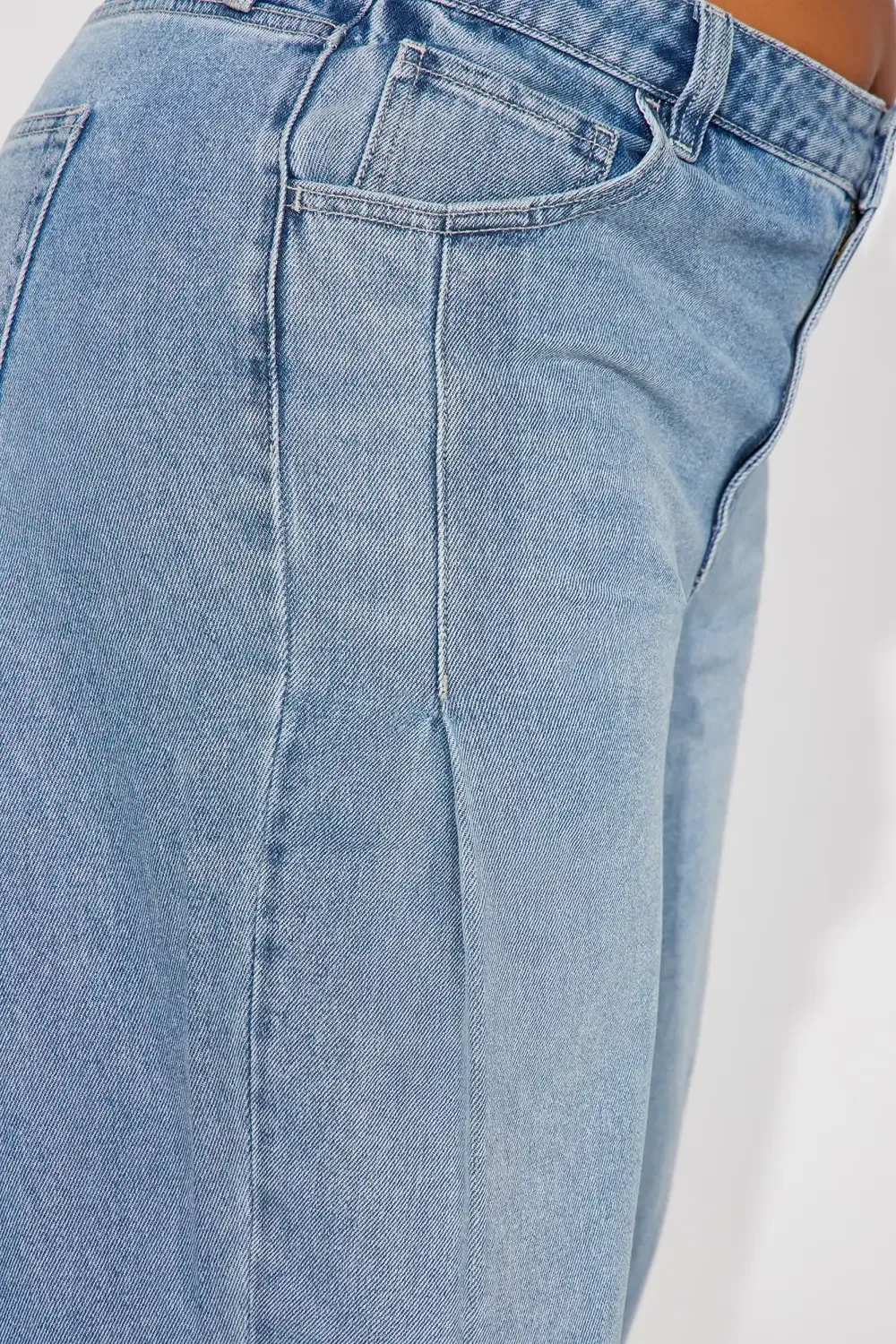 Do Better 90s Loose Jean - Medium Wash