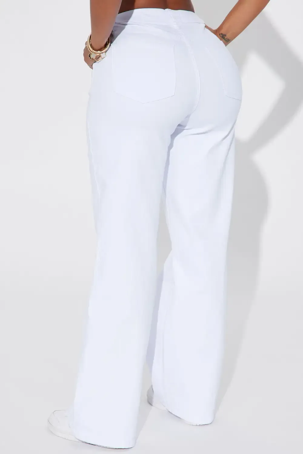 Worth It Stretch Straight Leg Jean - White