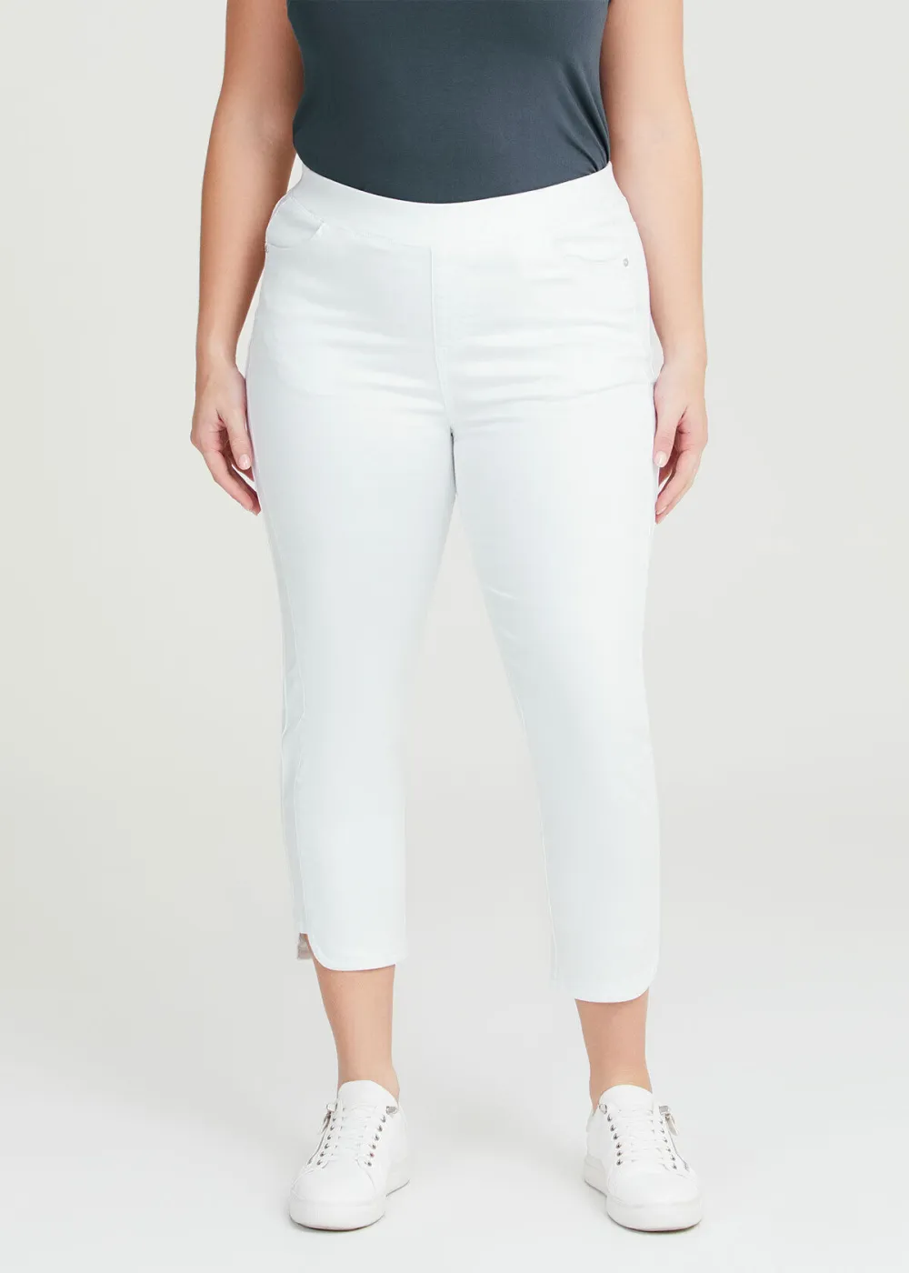Curved Hem Denim Capri Pant