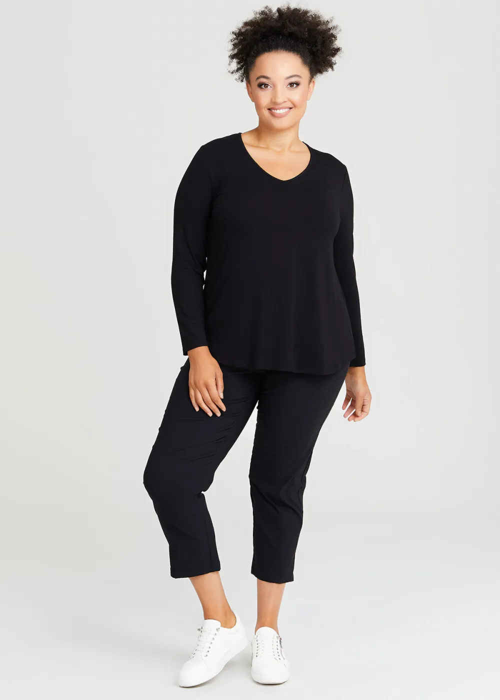 Natural Everyday V-neck Long Sleeve Top